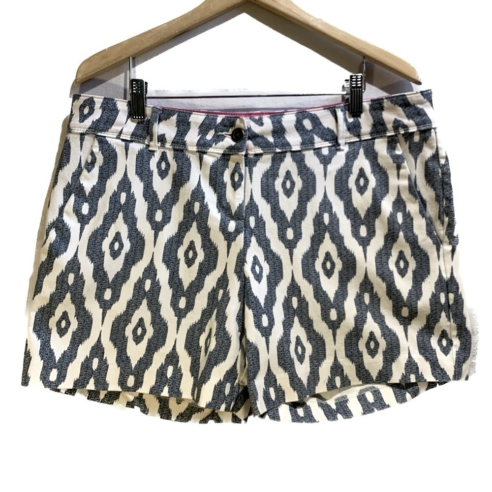Isaac Mizrahi New York Blue White Patterned shorts ladies size 12 Waist 36"